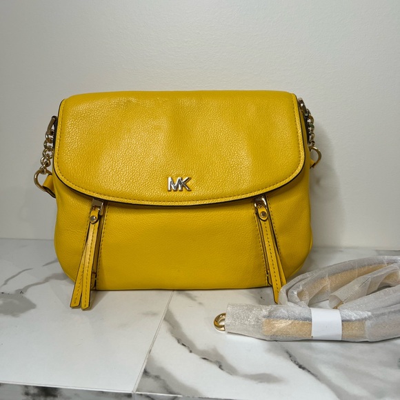 Michael Kors Yellow Evie Two-Way Bag - Picture 1 of 12